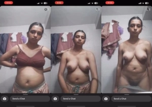 Sexy Desi Girl Shows Her Big Boobs