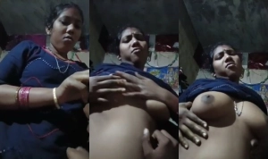 Desi Vlg Wife Boobs pressing