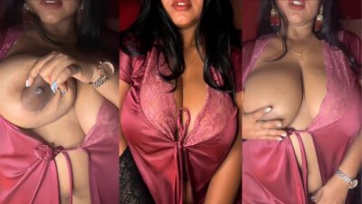 Busty bhabhi teases her huge boobs